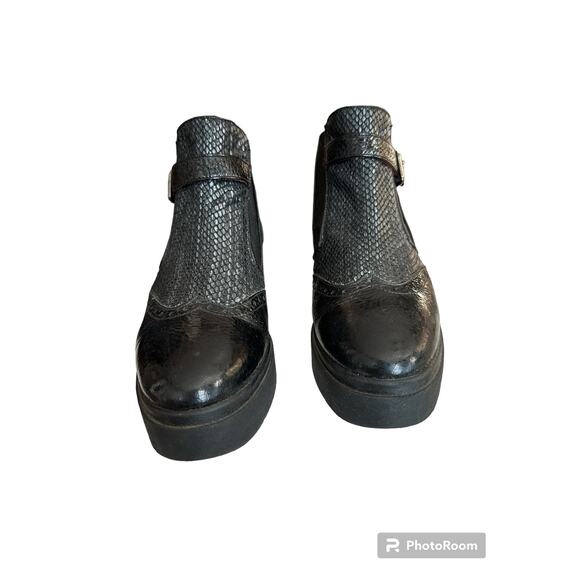 Donna Piu Platform Black Leather & Velvet Boots with Buckle size 9.5 - Picture 11 of 16